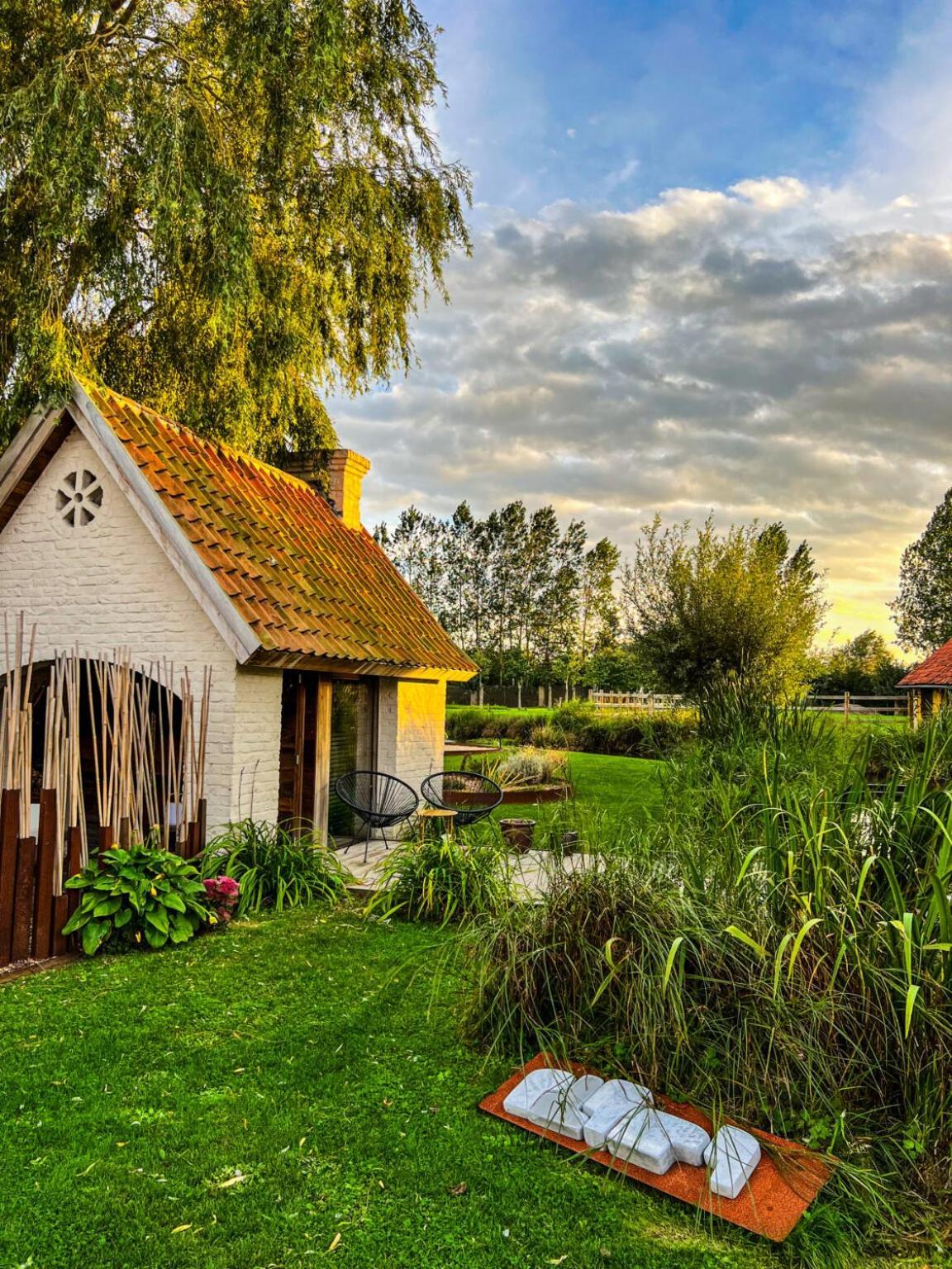 B&B Leonie Alveringem Exterior photo